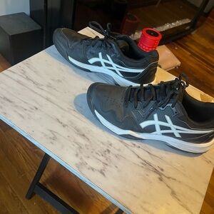 ASICS Women’s Black and White Gel-Dedicate 7 Sz9